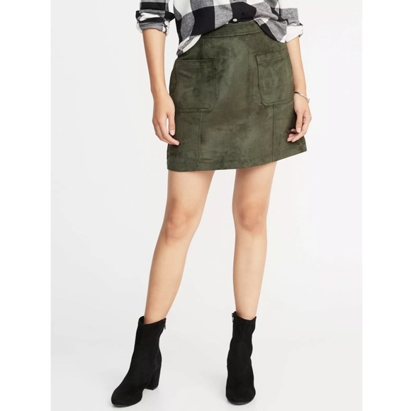 Old Navy Dresses & Skirts - Old Navy Faux Suede Mini Skirt